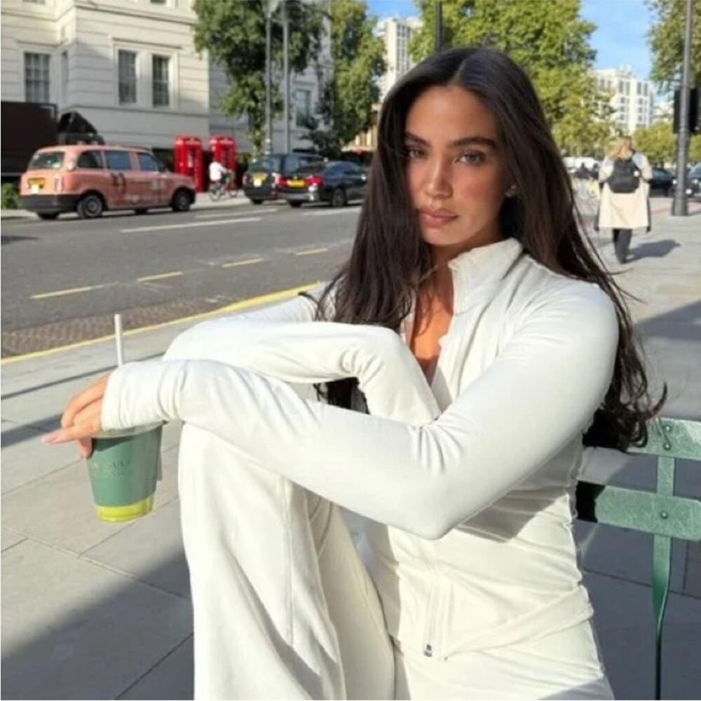 Alo Yoga Alosoft 1/2 Zip Rapid Pullover in White XS